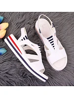 Sandály na platformě Rieker W V02Y5 white Sandály na platformě Rieker W V02Y5 white