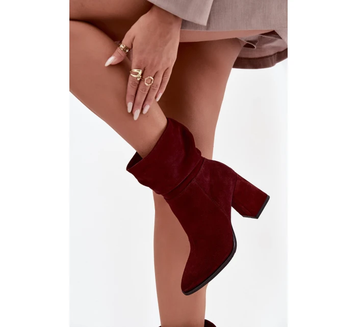 Kotníkové boty z přírodního semiše s na podpatku s mašlí bordó model 21718464 - Zazoo Kotníkové boty z přírodního semiše s na podpatku s mašlí bordó model 21718464 - Zazoo