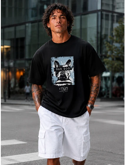 Tshirt męski oversize z nadrukiem bawełniany czarny model 22216039 - FashionStreet Tshirt męski oversize z nadrukiem bawełniany czarny model 22216039 - FashionStreet