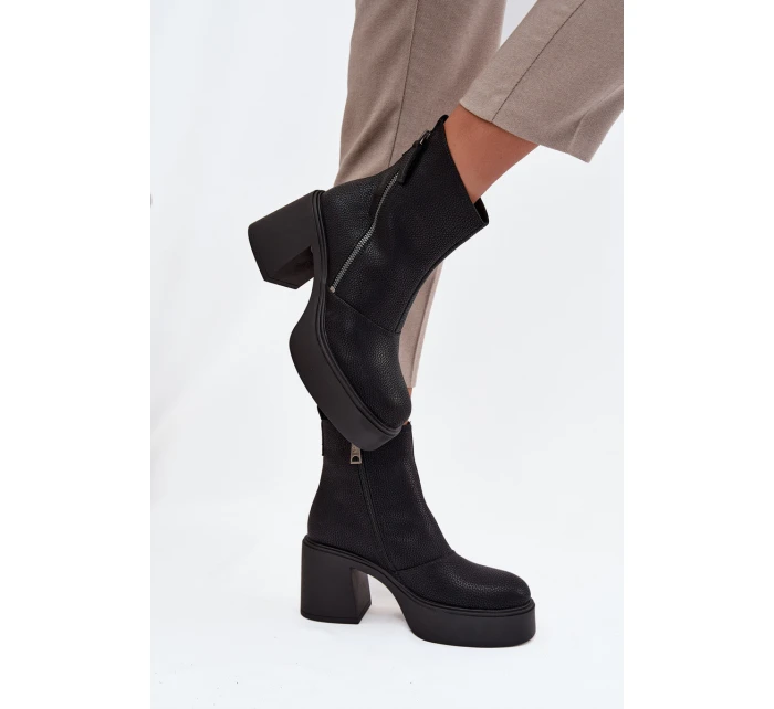 Kožené zateplené dámské kotníkové boty na sloupku a platformě Vinceza – černé Kožené zateplené dámské kotníkové boty na sloupku a platformě Vinceza – černé