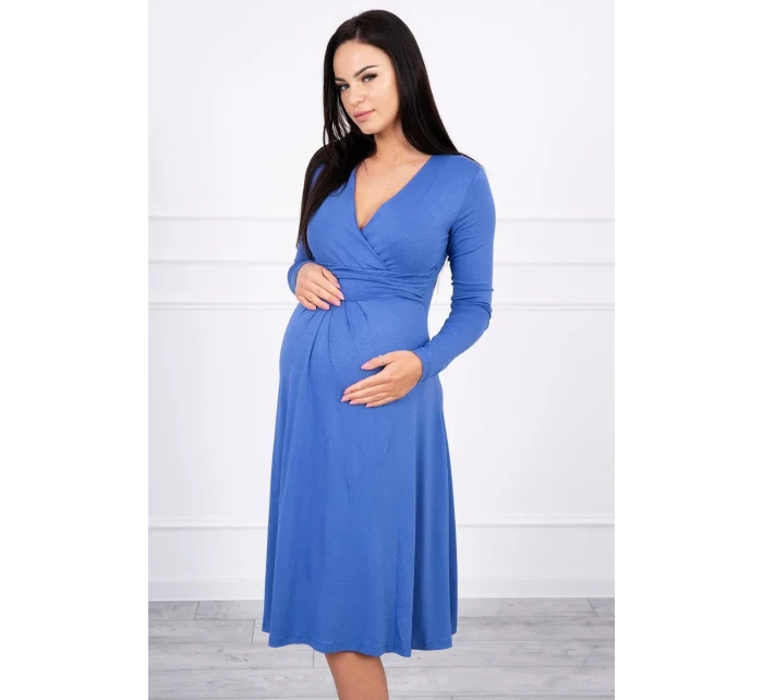 Šaty s výřezem pod prsy z džínoviny