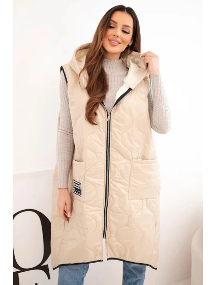 Dámská prošívaná vesta s kapucí na zip pro plnoštíhlé tmavě béžová