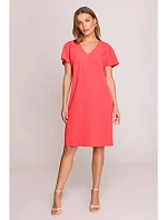 S392 Šaty uvolněného střihu s výstřihem do V - korálová barva