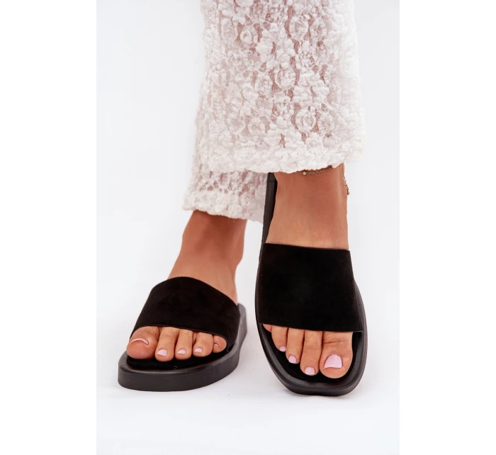 Dámské Pantofle Na Platformě Z Eko Semiše Černé model 21703770 - Boto Dámské Pantofle Na Platformě Z Eko Semiše Černé model 21703770 - Boto