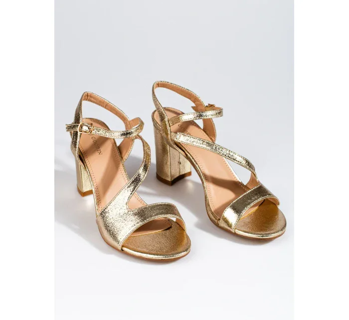 Klasické dámské sandály černé na širokém podpatku Klasické dámské sandály černé na širokém podpatku