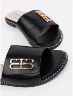 Pěkné nazouváky černé dámské na plochém podpatku Pěkné nazouváky černé dámské na plochém podpatku