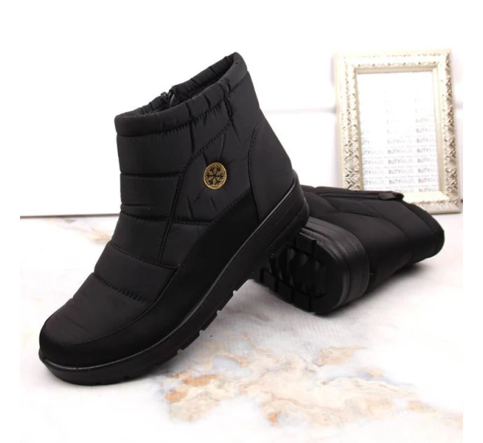 Novinky W EVE437A černé sněhule na podpatku