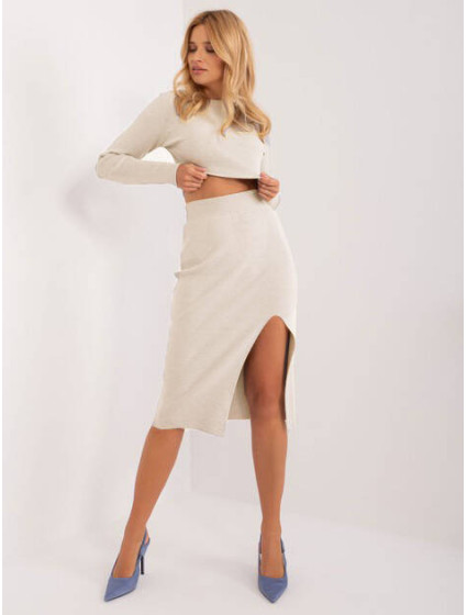 dámský komplet v krémové barvě krátká halenka a tužková sukně model 19769906 - Factory Price