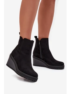 Boty na klínovém podpatku model 216847 Step in style