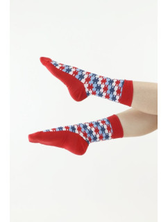 Veselé ponožky 76 červené puzzle
