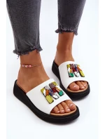 Dámské kožené pantofle na platformě s ozdobou Béžové model 21649467 - VINCEZA