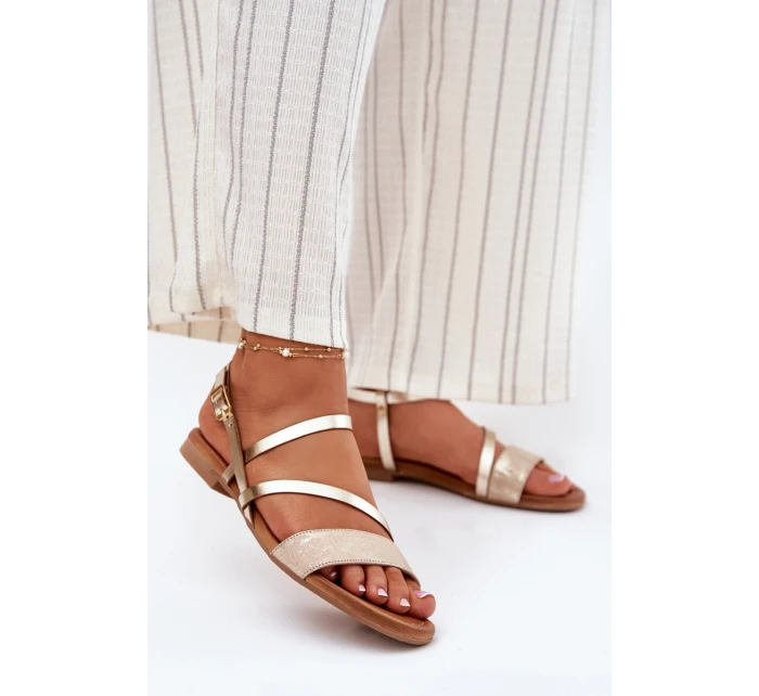 Kožené dámské sandály na plochém podpatku model 21697455 zlaté - Maciejka