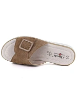 Dámské kožené žabky na platformě hnědé model 22097148 - S.Barski