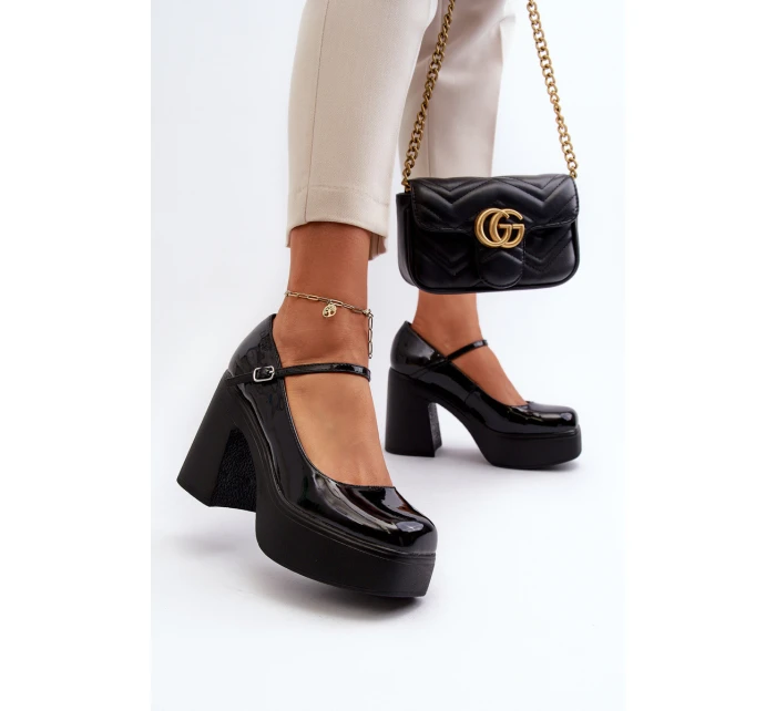 Dámské lakované polobotky na platformě a sloupku Big Star model 21653928 černé - Big Star Shoes