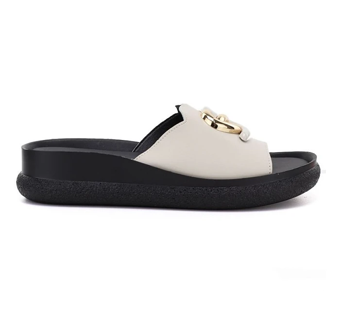 Dámské kožené žabky na platformě béžové S.Barski model 22117563