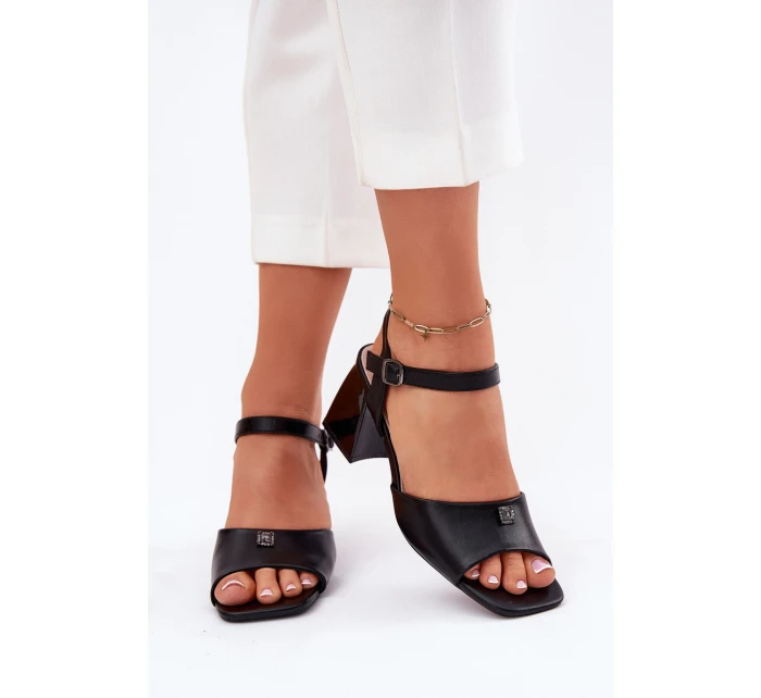 Dámské sandály na podpatku model 21695072 černé - VINCEZA