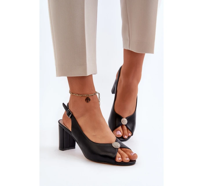 Elegantní Sandály Na Podpatku S Ozdobou Černé Trasea