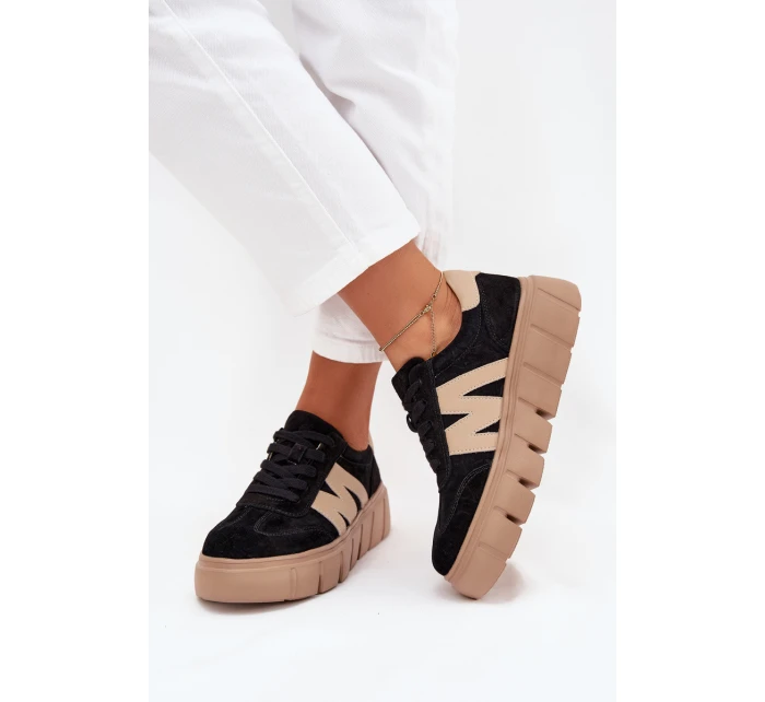 Dámské semišové sneakersy na platformě model 21704987 černé - VINCEZA Dámské semišové sneakersy na platformě model 21704987 černé - VINCEZA