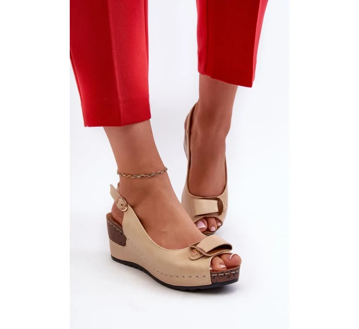 Bota na klínech model 197171 Step in style Bota na klínech model 197171 Step in style