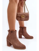 Zamšové dámské botky na podpatku hnědé Selela Zamšové dámské botky na podpatku hnědé Selela