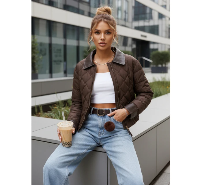 Kurtka przejściowa damska pikowana brązowa model 22025093 - FashionStreet Kurtka przejściowa damska pikowana brązowa model 22025093 - FashionStreet