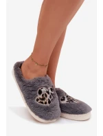 Kožešinové pantofle se srdíčky šedé model 21772546 - Boto