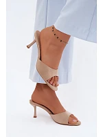 Klapky na podpatku model 227940 Step in style Klapky na podpatku model 227940 Step in style