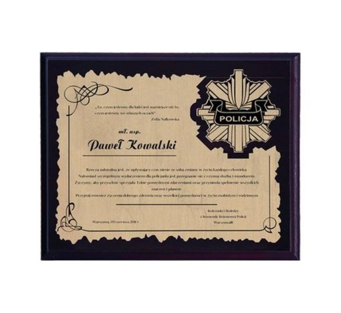 Dyplom z tworzywa sztucznego z model 21829316 grawerowany