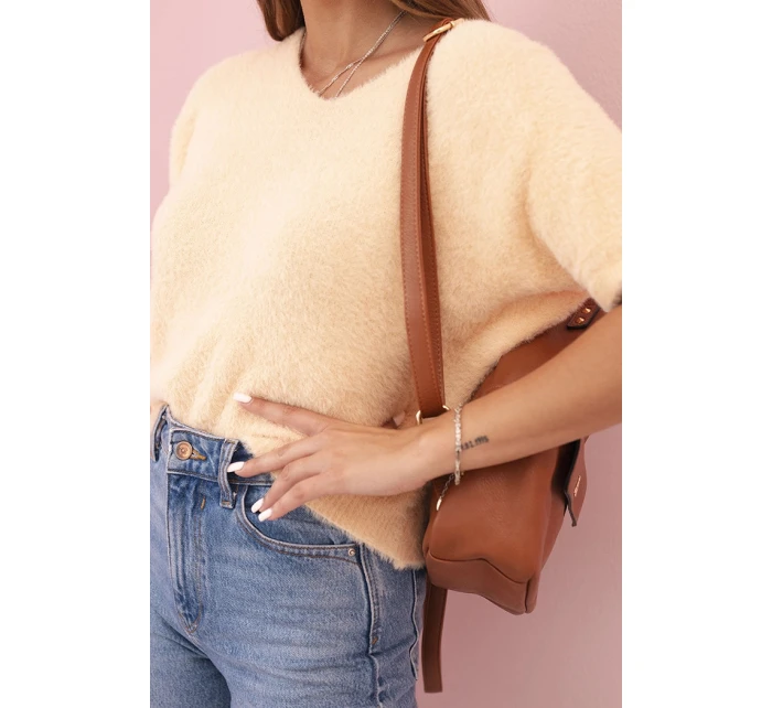 Dámský svetr z měkkého s výstřihem do V krátký rukáv model 21291599 - K-Fashion Dámský svetr z měkkého s výstřihem do V krátký rukáv model 21291599 - K-Fashion