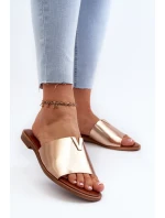 Dámské sandály z ekokože na ploché podrážce zlaté Maliha Dámské sandály z ekokože na ploché podrážce zlaté Maliha