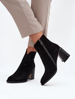 Semišové dámské kotníkové boty na podpatku s zateplené  černé model 21707951 - VINCEZA