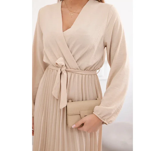 Šaty se svázaným plisovaným lemem béžový Šaty se svázaným plisovaným lemem béžový