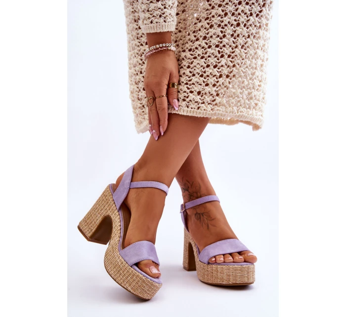 Pohodlné semišové sandály na podpatku model 21613581 - Boto Pohodlné semišové sandály na podpatku model 21613581 - Boto