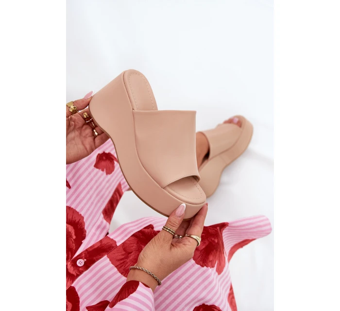 Ekokožené dámské sandály na platformě a klínu béžové Kisoffi Ekokožené dámské sandály na platformě a klínu béžové Kisoffi