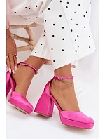 Sandály na podpatku s povrchem model 22107135 - Boto