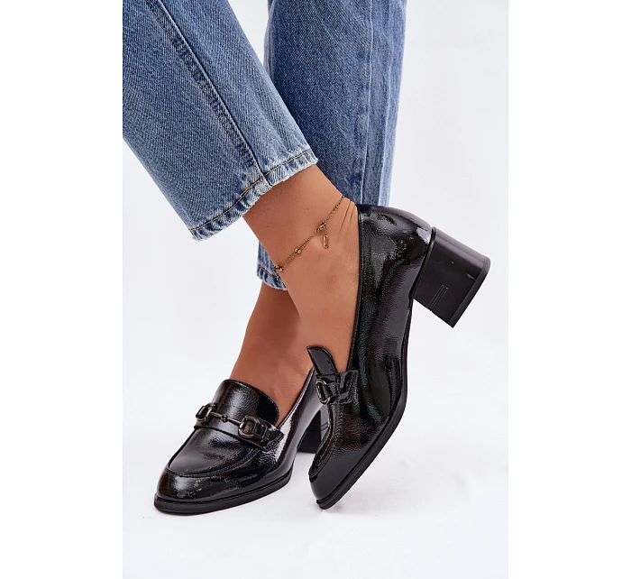 Kožené lakované dámské lodičky na podpatku Vinceza 18116 Černé