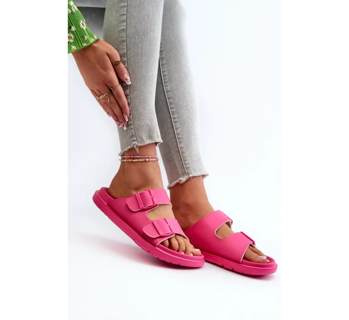 Lehké dámské pěnové pantofle s přezkami Big Star Fuchsia Lehké dámské pěnové pantofle s přezkami Big Star Fuchsia