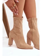 Dámské semišové kotníkové boty s prošitím béžové Rosivelle Dámské semišové kotníkové boty s prošitím béžové Rosivelle