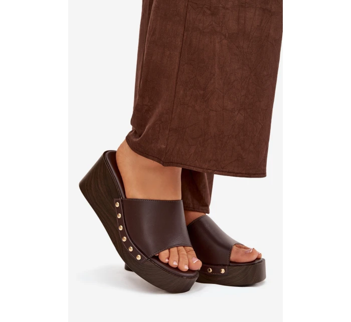 Dámské pantofle na platformě 78-200 Tmavě hnědá - Stephan Paris