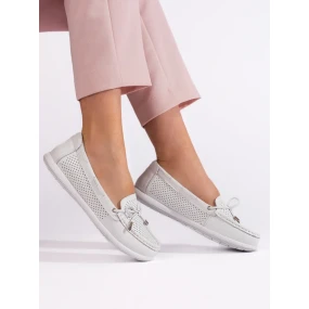 Moderní dámské  mokasíny bílé bez podpatku