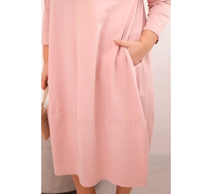 Dámská bavlněná šaty Plus Size s ohrnutým rukávem a kapsami pudrově růžová Dámská bavlněná šaty Plus Size s ohrnutým rukávem a kapsami pudrově růžová