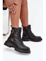 Dámské kožené boty Artiker – černé, s efektem mačkání a přezkou Dámské kožené boty Artiker – černé, s efektem mačkání a přezkou
