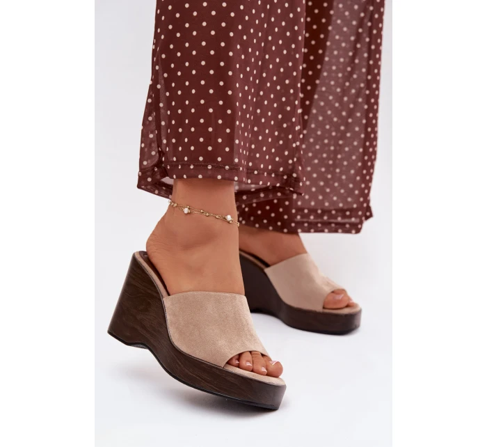 Dámské pantofle na platformě model 21919258 - Boto