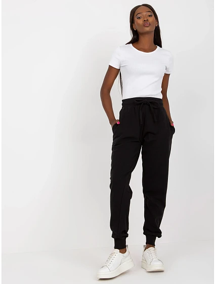 B 005 model 17537874 černá - FPrice