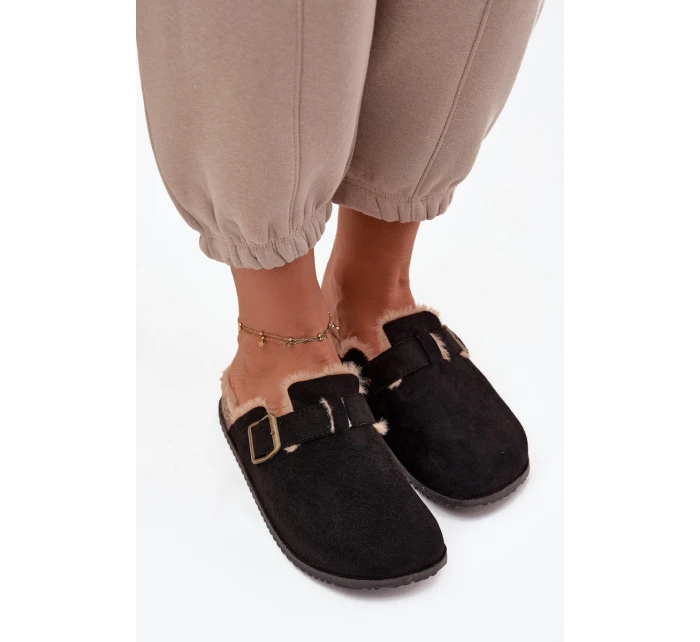 Dámské nazouvací pantofle s kožešinou a přezkou Sylisse – černé