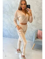 Velurová souprava s nápisem Queen beige Velurová souprava s nápisem Queen beige