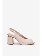 Elegantní dámské sandály na podpatku model 22220785 světle béžové - Zazoo Elegantní dámské sandály na podpatku model 22220785 světle béžové - Zazoo