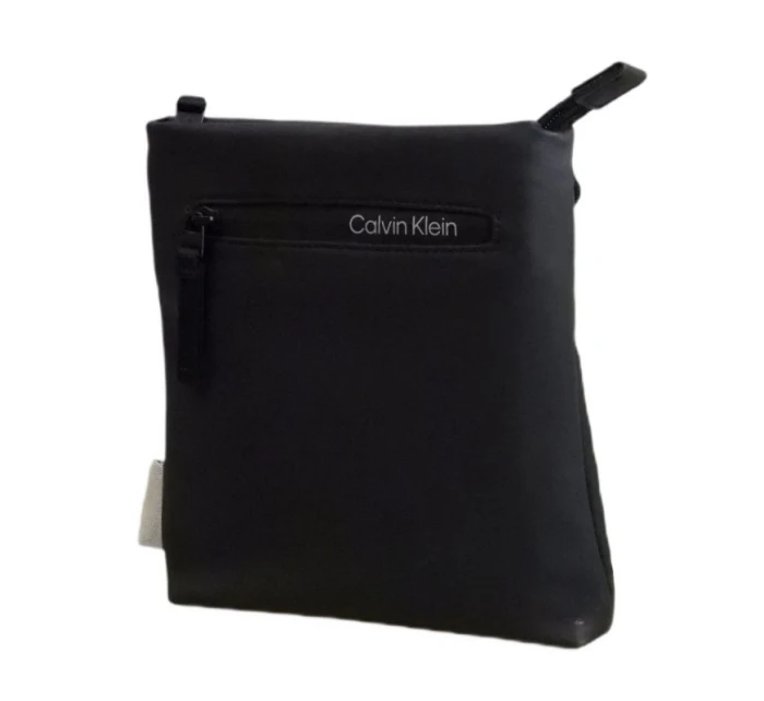 Calvin Klein Crossbody kabelka přes rameno černá - model 21932367 Calvin Klein Crossbody kabelka přes rameno černá - model 21932367