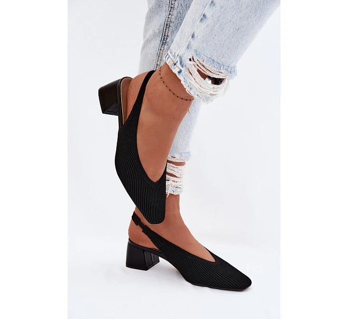 Materiálové dámské sandály na podpatku Černé model 22102921 - Boto