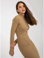 Sukienka EM SK model 19772286 ciemny bezowy - FPrice Sukienka EM SK model 19772286 ciemny bezowy - FPrice